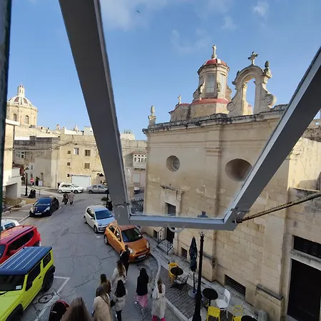 Semesterbostad Traditional Maltese Townhouse In *
